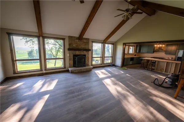 $1,275,000 | 25984 Outer Road, Rock Port, MO 64482