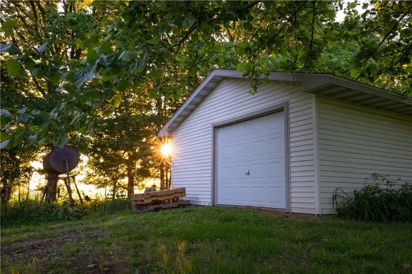 $1,275,000 | 25984 Outer Road, Rock Port, MO 64482