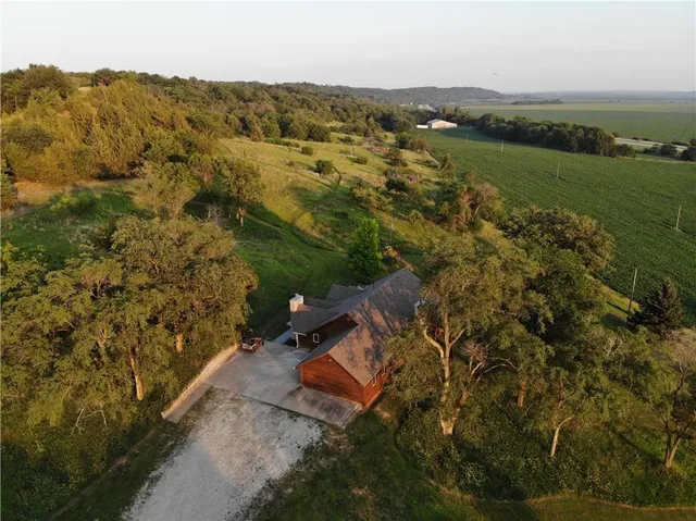 $1,390,000 | 25984 Outer Road, Rock Port, MO 64482