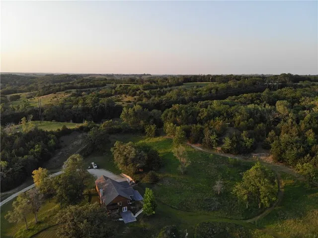 $1,390,000 | 25984 Outer Road, Rock Port, MO 64482