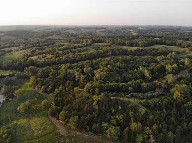 $1,390,000 | 25984 Outer Road, Rock Port, MO 64482