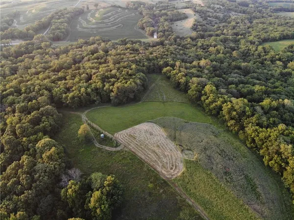 $1,275,000 | 25984 Outer Road, Rock Port, MO 64482