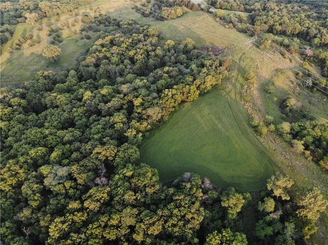 $1,390,000 | 25984 Outer Road, Rock Port, MO 64482