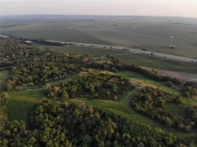 $1,390,000 | 25984 Outer Road, Rock Port, MO 64482