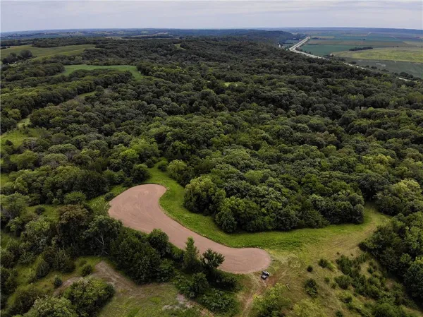 $1,275,000 | 25984 Outer Road, Rock Port, MO 64482