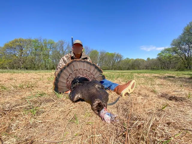 $1,390,000 | 25984 Outer Road, Rock Port, MO 64482