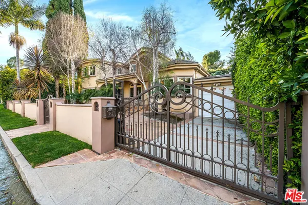 $14,500 | 4063 Benedict Canyon Drive, Sherman Oaks, CA 91423