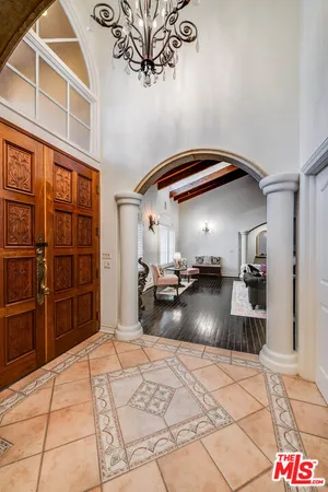 $14,500 | 4063 Benedict Canyon Drive, Sherman Oaks, CA 91423