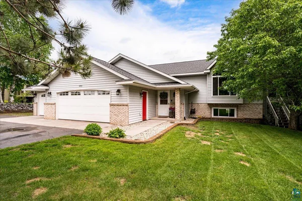 $585,000 | 4909 Whitetail Drive, Hermantown, MN 55811