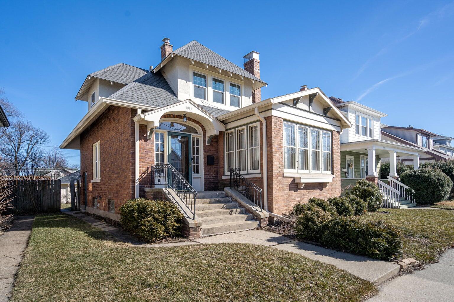 1017 Blaine Avenue Racine, WI 53405 - Photo 1 of 1 Blaine