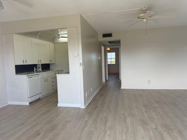 4078 Exeter, Unit E Boca Raton, FL 33434 - Photo 8 of 39 IMG_4135