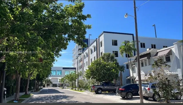 $1,790 | 315 Eucalyptus Street, Unit 6, West Palm Beach, FL 33401