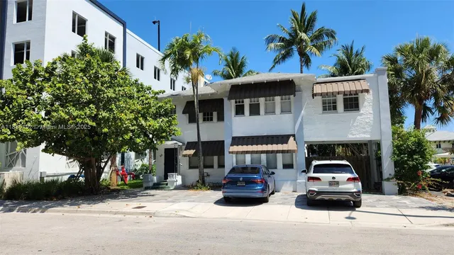 $1,790 | 315 Eucalyptus Street, Unit 6, West Palm Beach, FL 33401