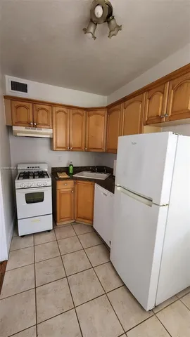 $1,790 | 315 Eucalyptus Street, Unit 6, West Palm Beach, FL 33401