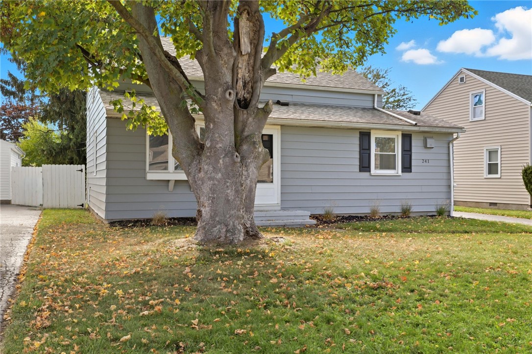 241 Haddon Road Greece, NY 14626 - Photo 3 of 29