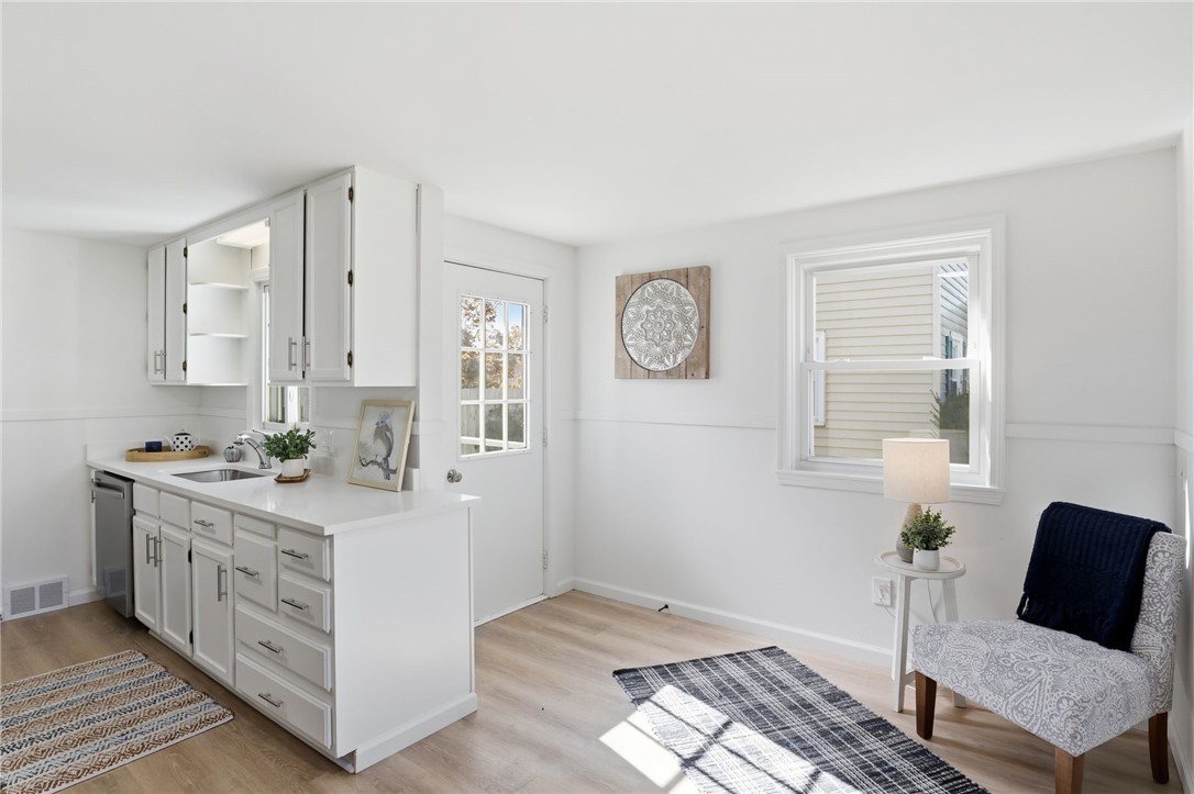 241 Haddon Road Greece, NY 14626 - Photo 8 of 29