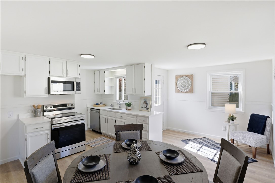 241 Haddon Road Greece, NY 14626 - Photo 9 of 29