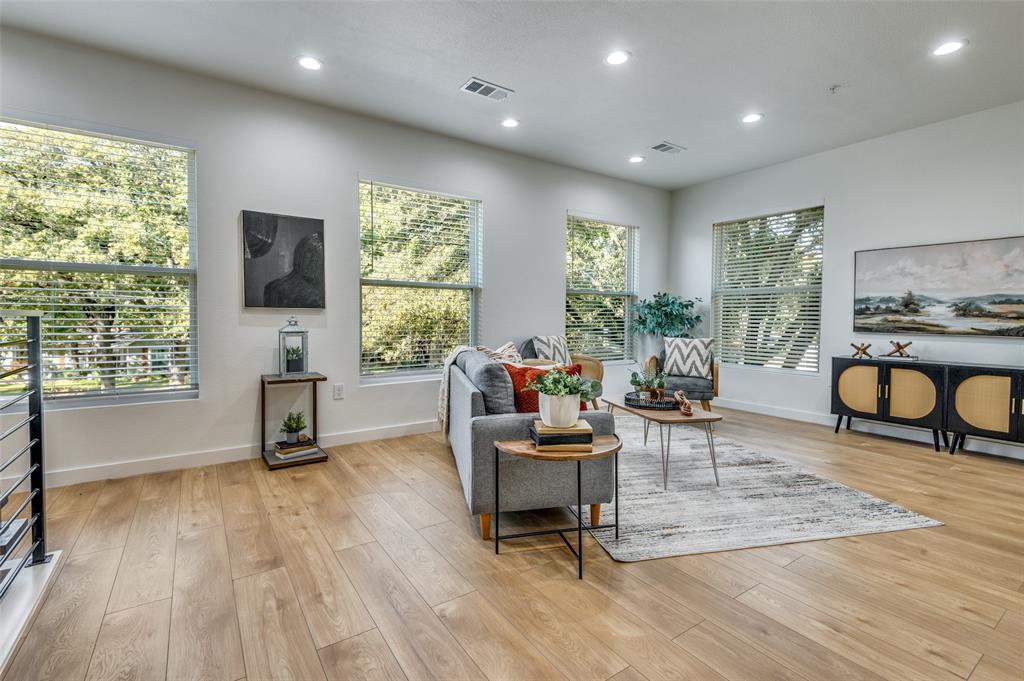 520 South O Connor Road Irving, TX 75060 - Photo 10 of 29 a living room with furniture and a flat screen tv