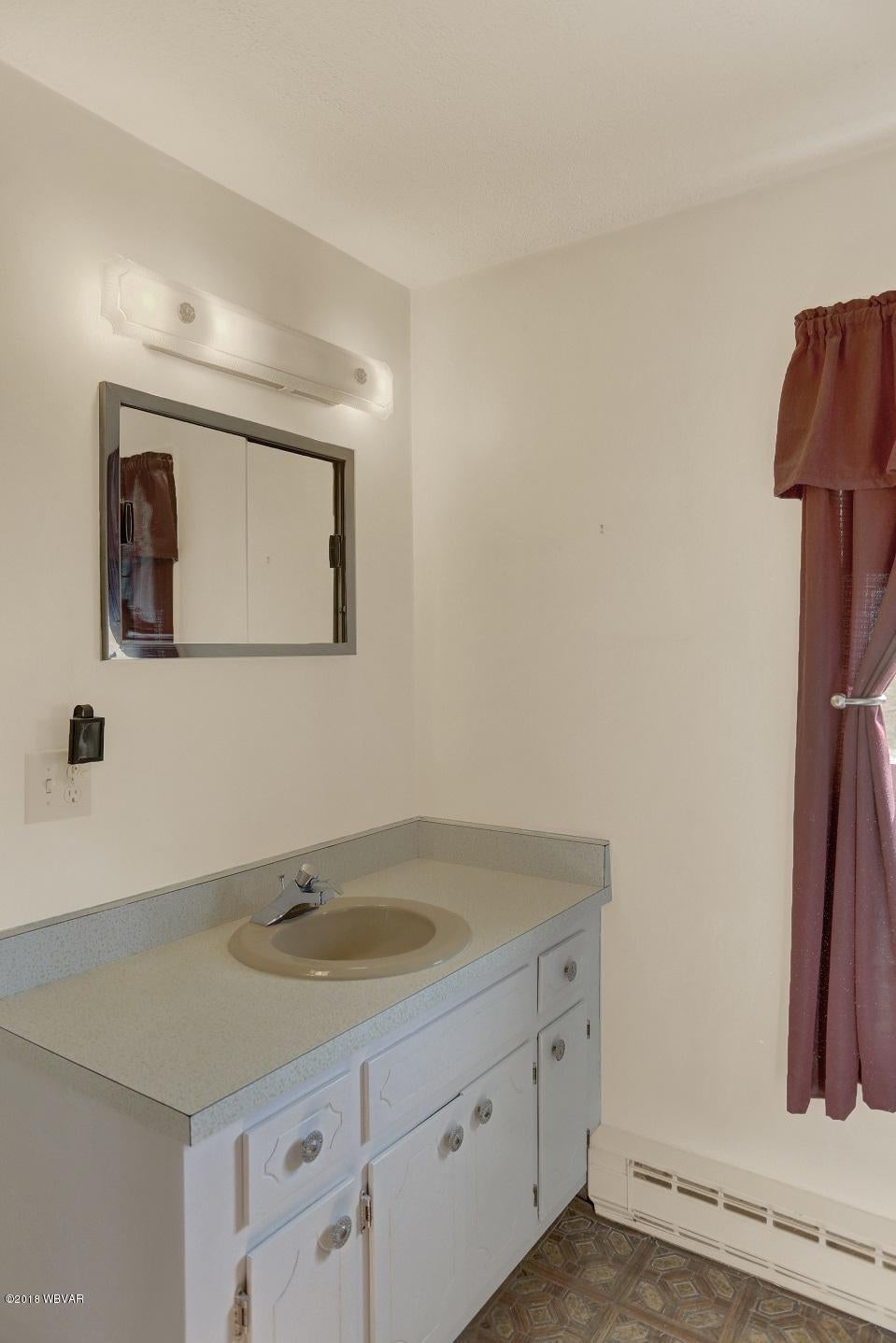 157 Old Orchard Road Milton, PA 17847 - Photo 21 of 28 Full Bath