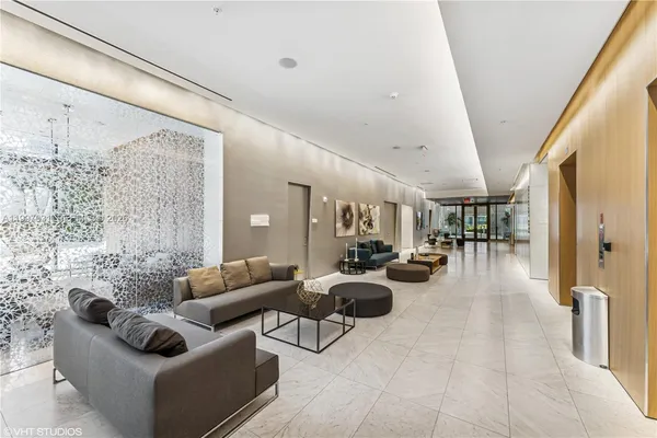 $6,300 | 88 Southwest 7th Street, Unit 1804, Miami, FL 33130