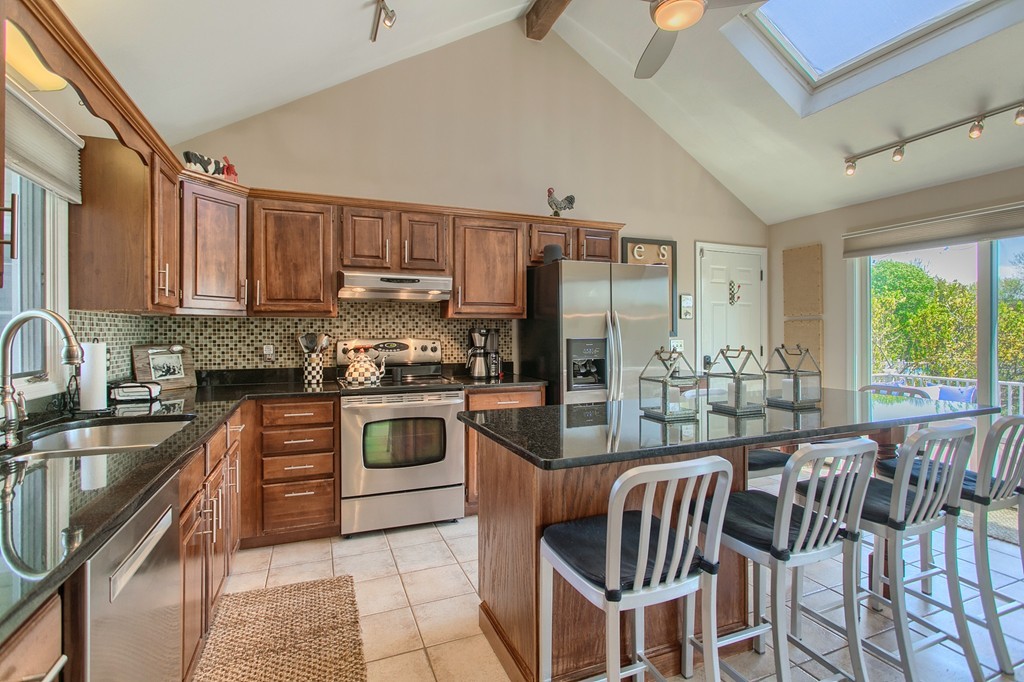 23 Old Farm Road North Andover, MA 01845 - Photo 2 of 30 Gallery Image 2