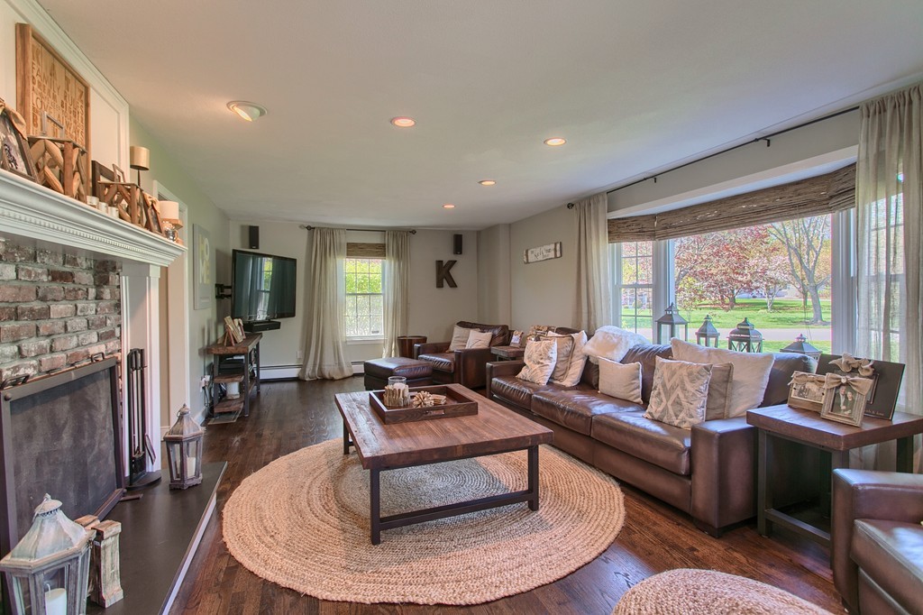 23 Old Farm Road North Andover, MA 01845 - Photo 5 of 30 Gallery Image 5