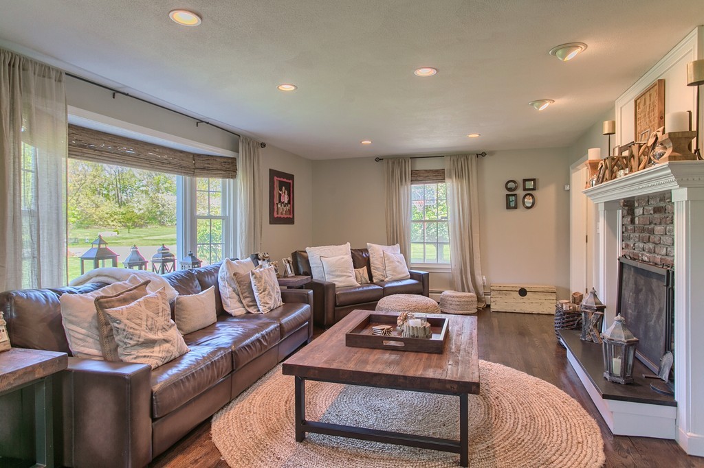 23 Old Farm Road North Andover, MA 01845 - Photo 6 of 30 Gallery Image 6