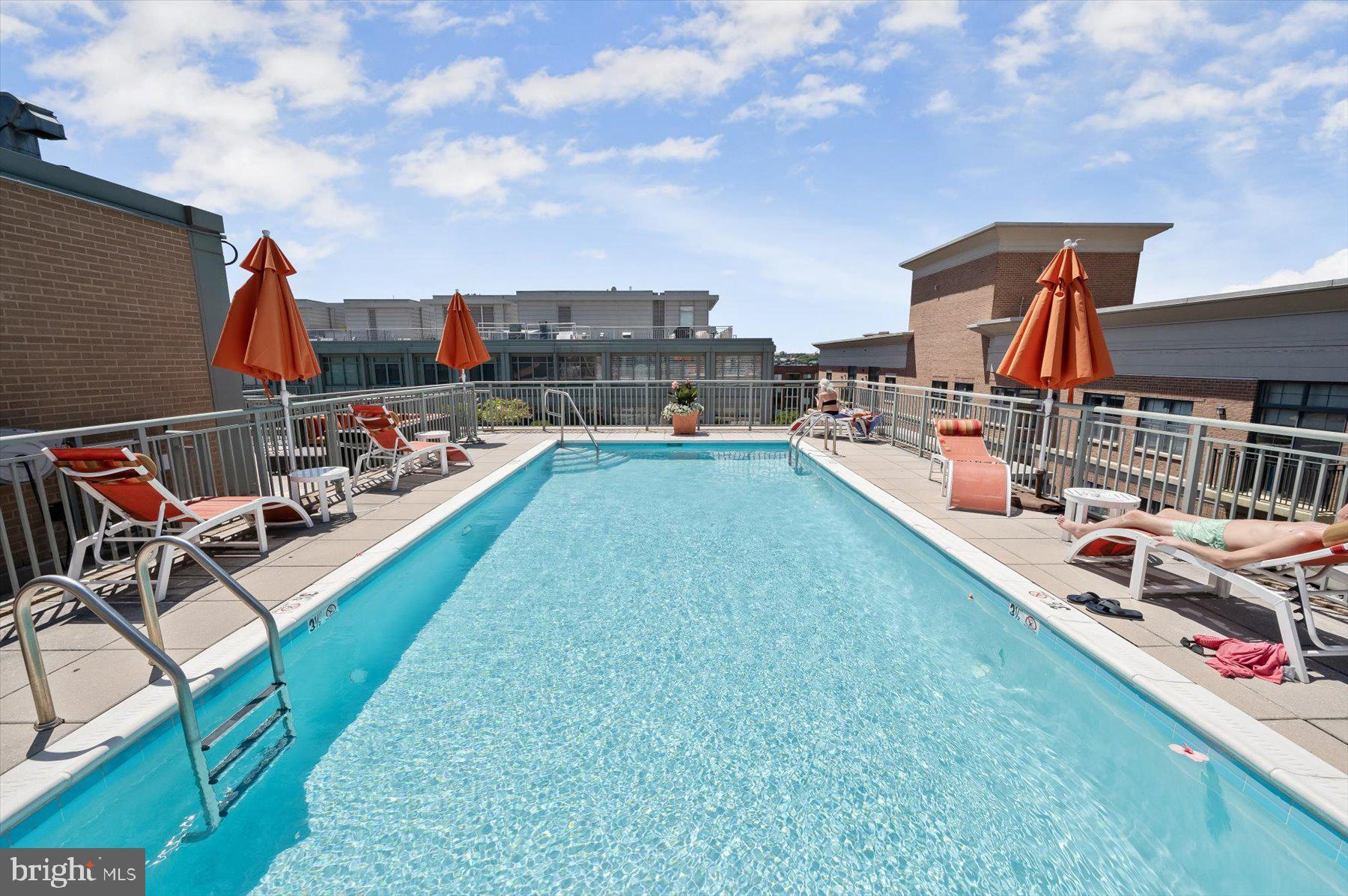 2425 L Street Northwest, Unit 303 Washington, DC 20037 - Photo 30 of 38 Rooftop Pool