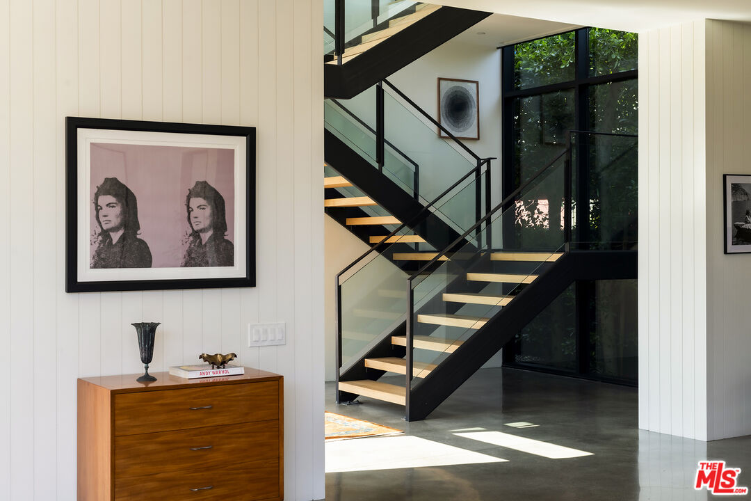 901 Flower Avenue Venice, CA 90291 - Photo 13 of 35 a view of entryway with a front door