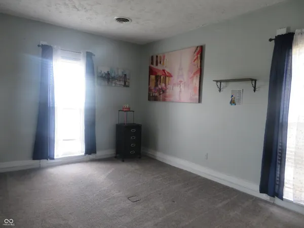 $260,000 | 401 North Harrison Street, Alexandria, IN 46001