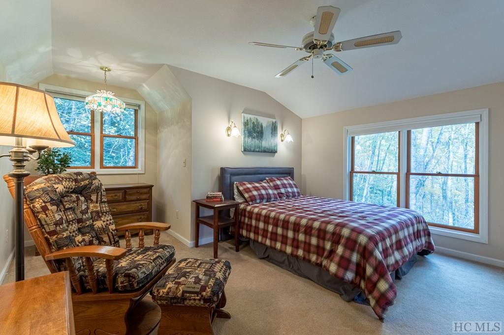 2018 Falcon Ridge Highlands, NC 28741 - Photo 37 of 49 Gallery Image 37