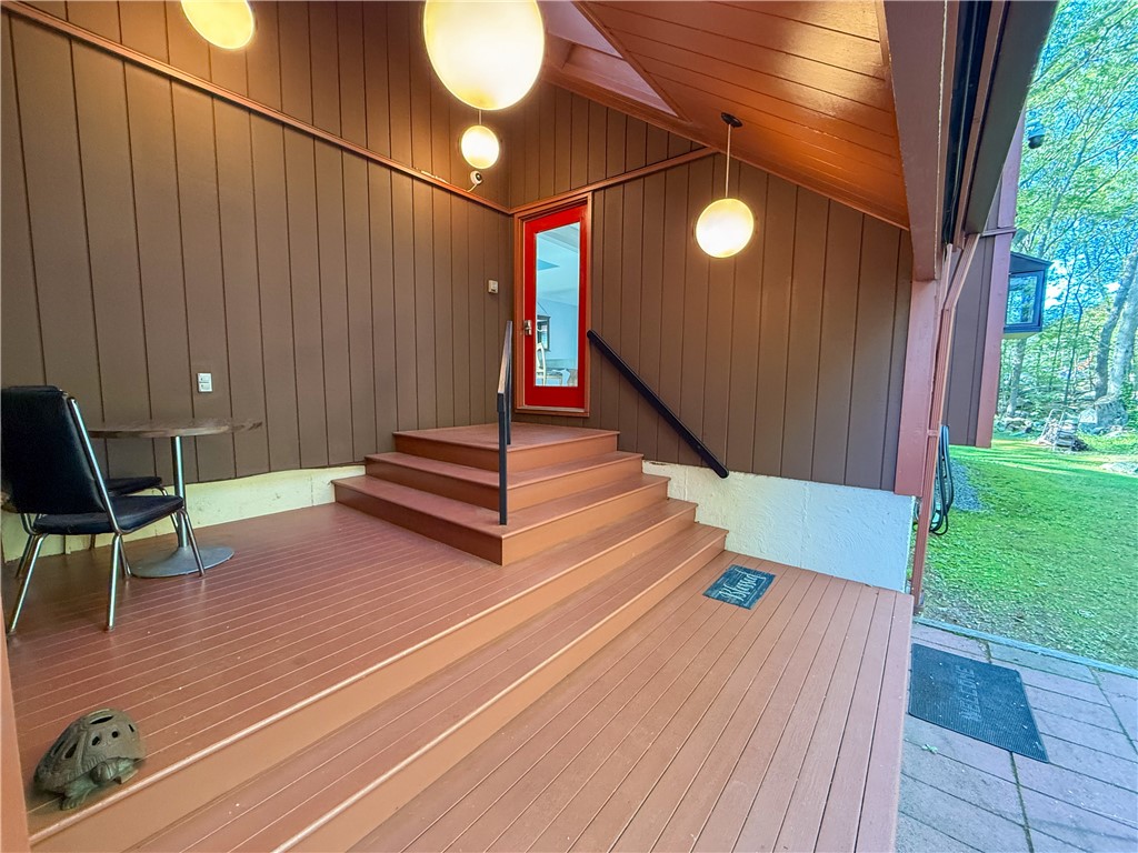 466 Greenbush Road East Greenwich, RI 02818 - Photo 3 of 42