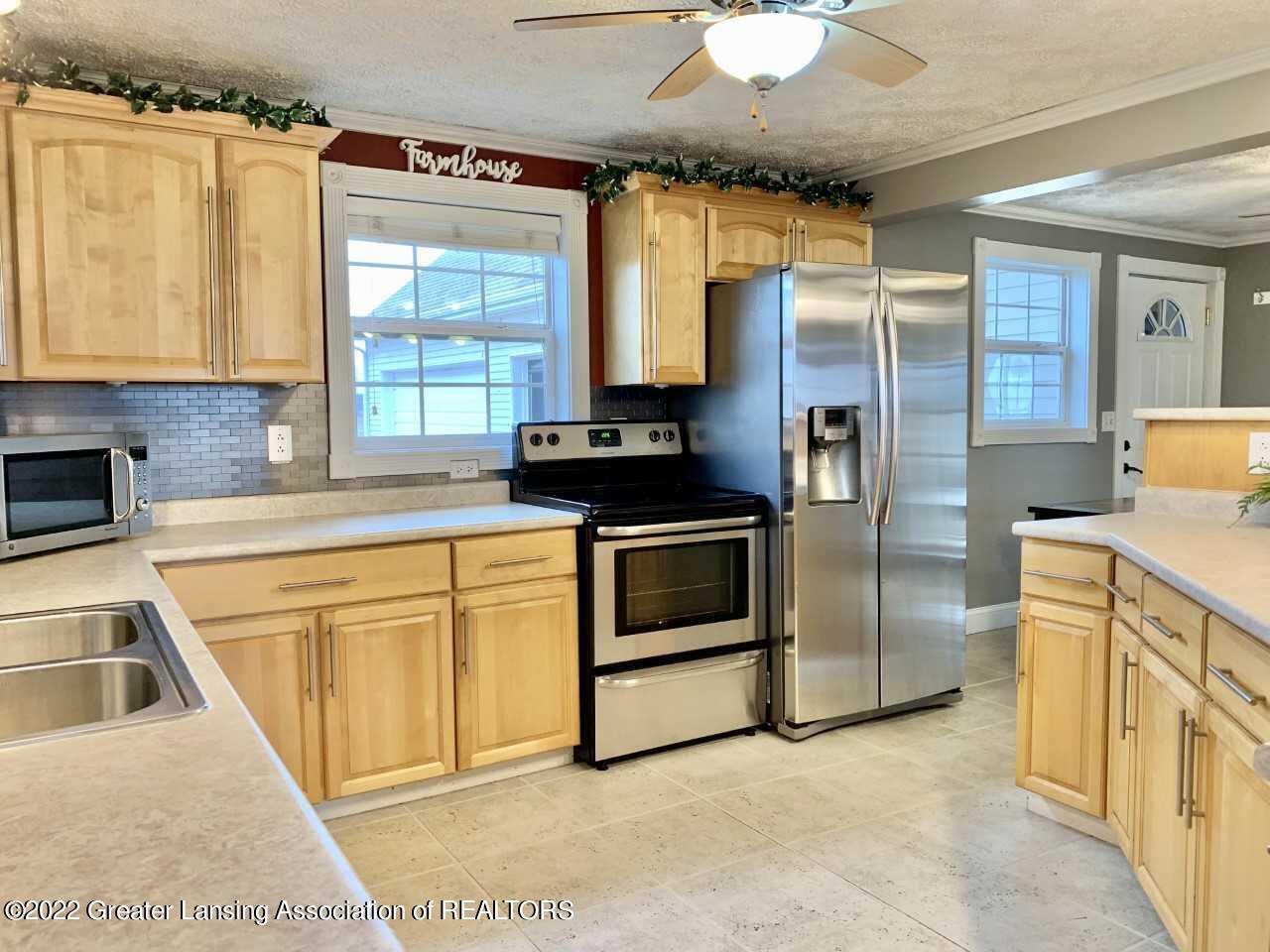 5568 South Baldwin Road Ithaca, MI 48847 - Photo 9 of 60 Kitchen