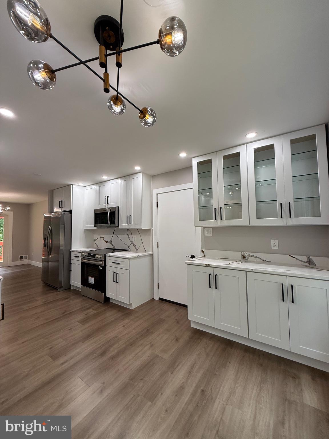 7937 St George Court Springfield, VA 22153 - Photo 10 of 47