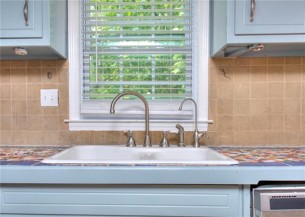 2067 Brockett Road Tucker, GA 30084 - Photo 16 of 38