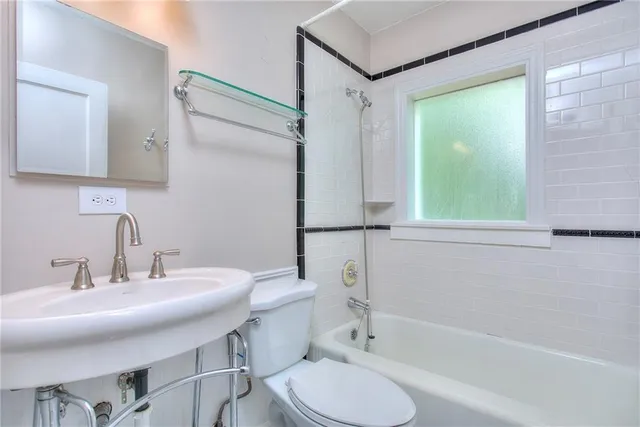 $2,695 | 2067 Brockett Road, Tucker, GA 30084