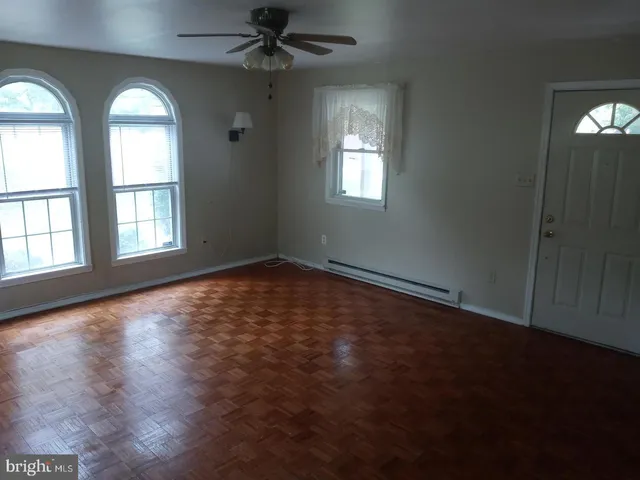 $1,600 | 171 Forge Road, Womelsdorf, PA 19567