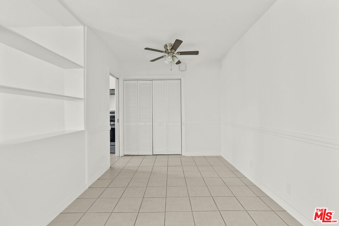 272 South Doheny Drive, Unit 1 Beverly Hills, CA 90211 - Photo 19 of 44 a view of an empty room