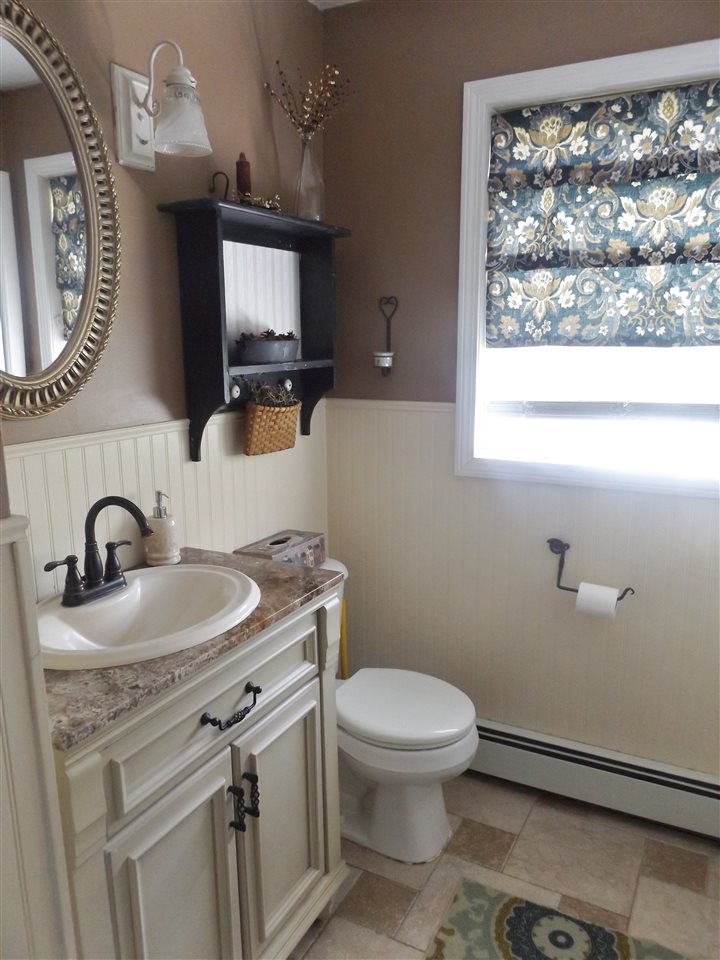 127 Hackett Hill Road Hooksett, NH 03106 - Photo 33 of 38 Gallery Image 33