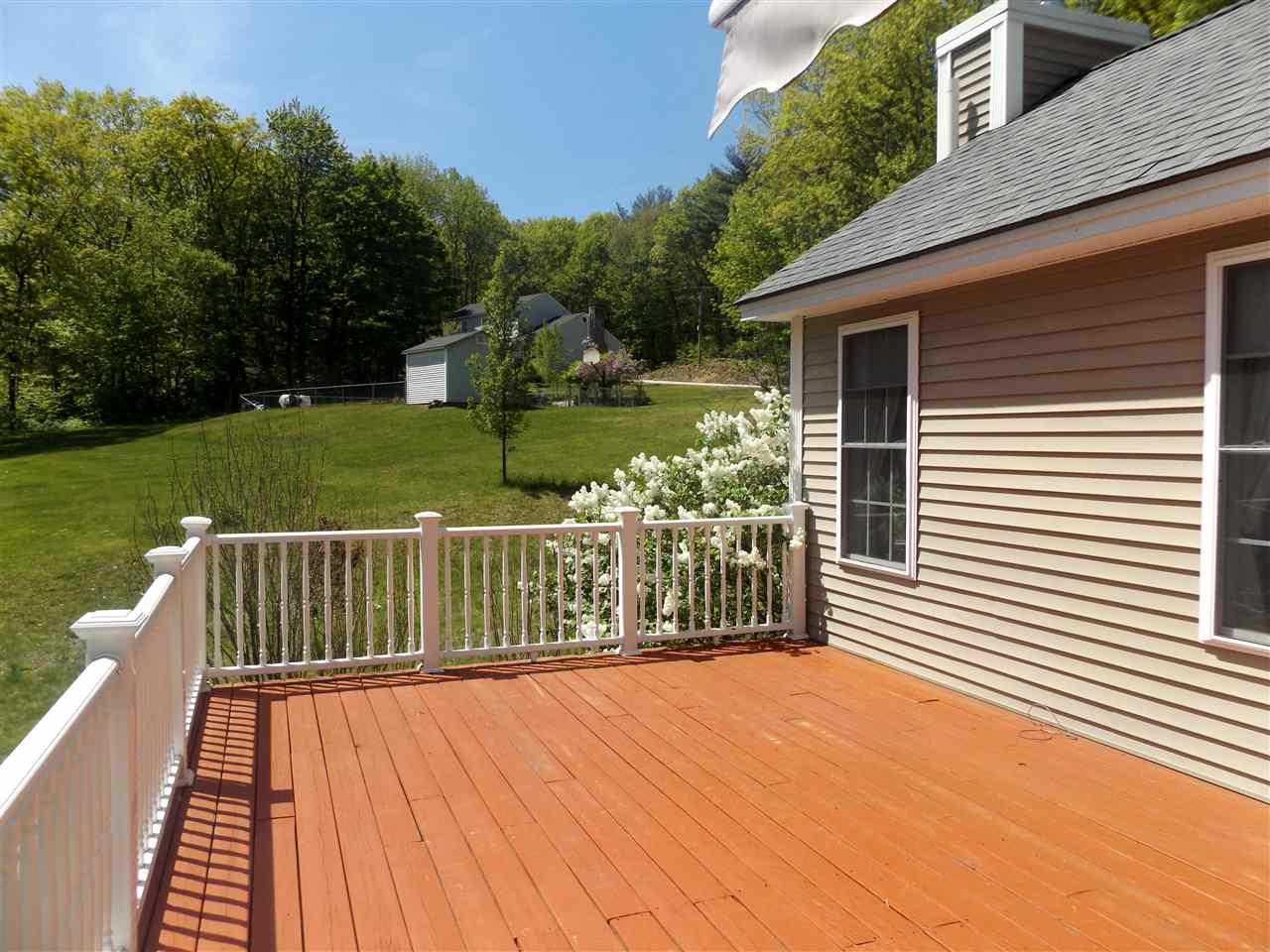 127 Hackett Hill Road Hooksett, NH 03106 - Photo 9 of 38 Gallery Image 9