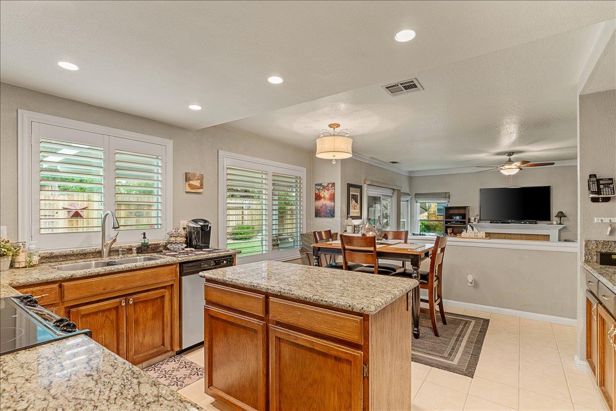 1565 Daniels Street Manteca, CA 95337 - Photo 16 of 59