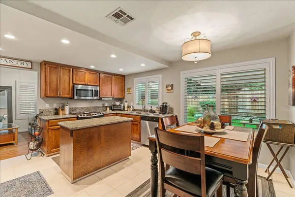 $599,900 | 1565 Daniels Street, Manteca, CA 95337