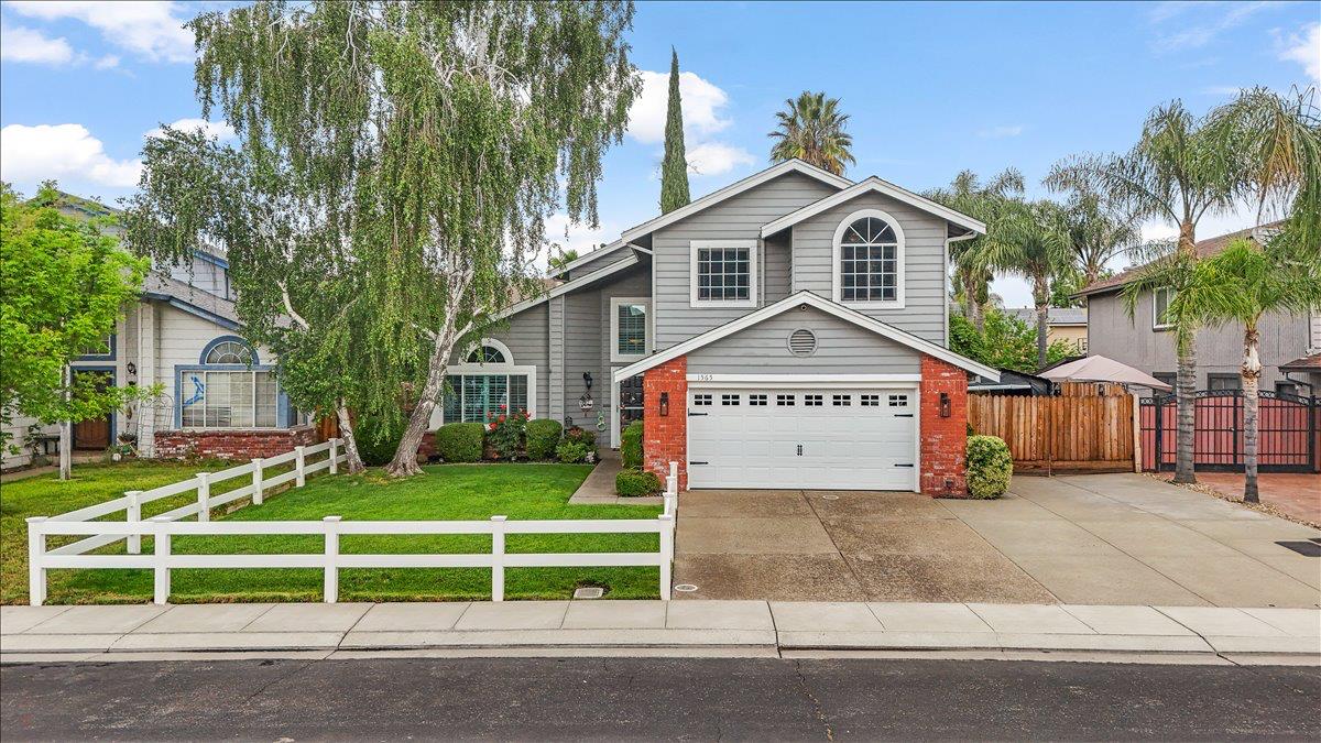 1565 Daniels Street Manteca, CA 95337 - Photo 2 of 59