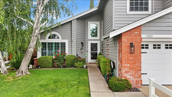 $599,900 | 1565 Daniels Street, Manteca, CA 95337