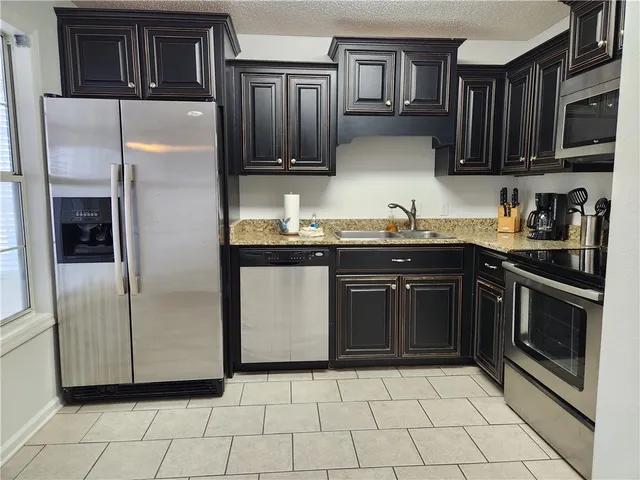 $3,000 | 102 South Island Square Drive, Unit 102, St. Simons Island, GA 31522