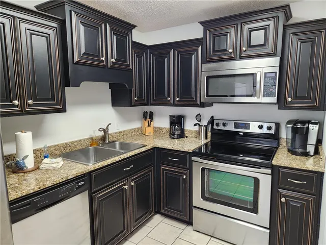 $3,000 | 102 South Island Square Drive, Unit 102, St. Simons Island, GA 31522