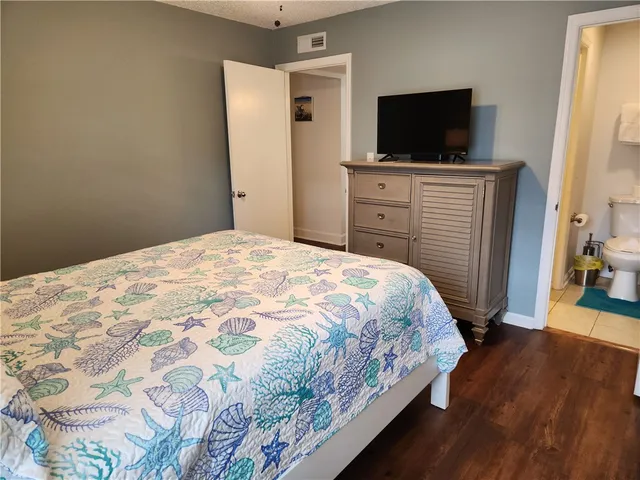 $3,000 | 102 South Island Square Drive, Unit 102, St. Simons Island, GA 31522