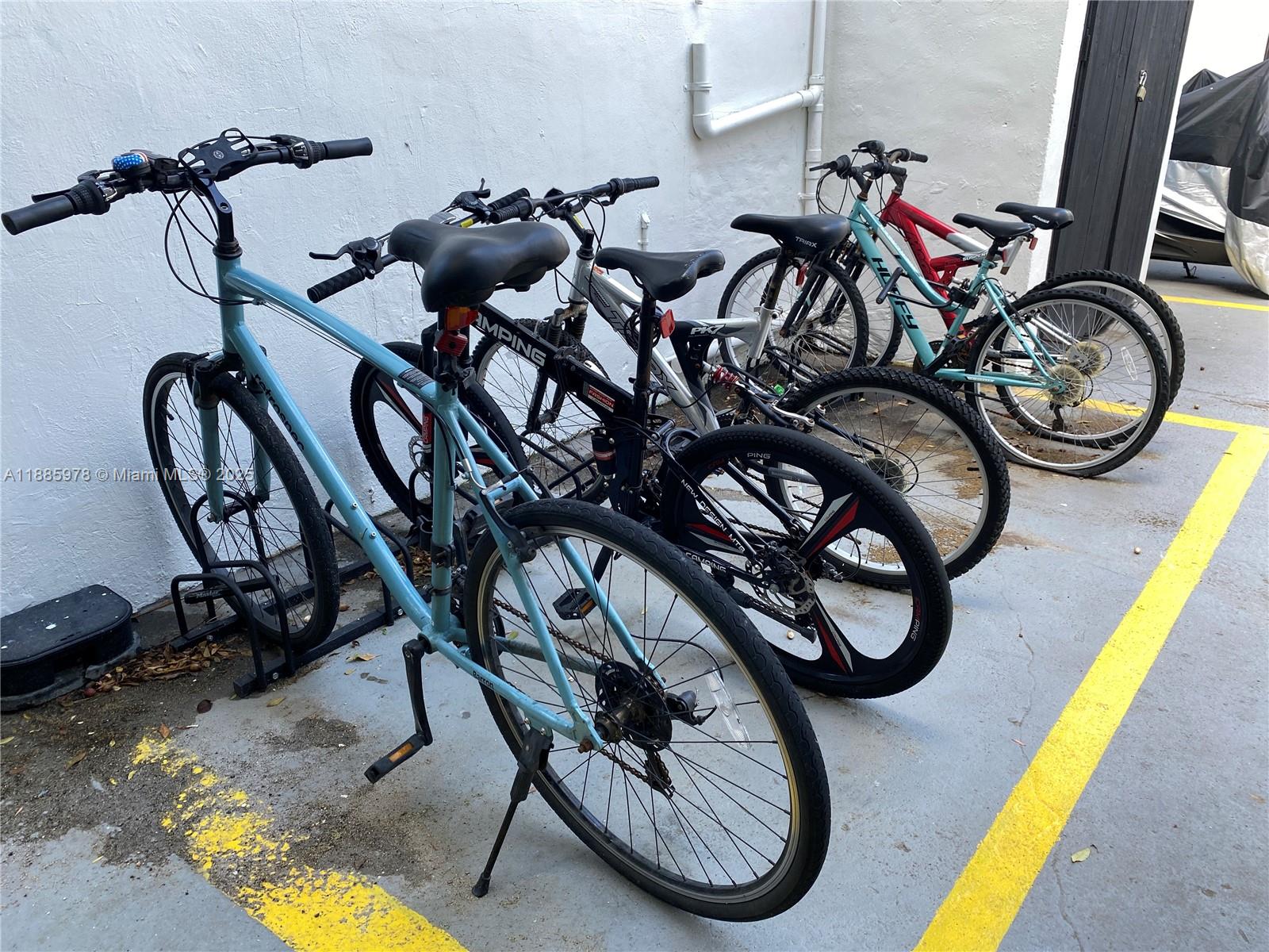 9025 Harding Avenue, Unit 4 Surfside, FL 33154 - Photo 21 of 23