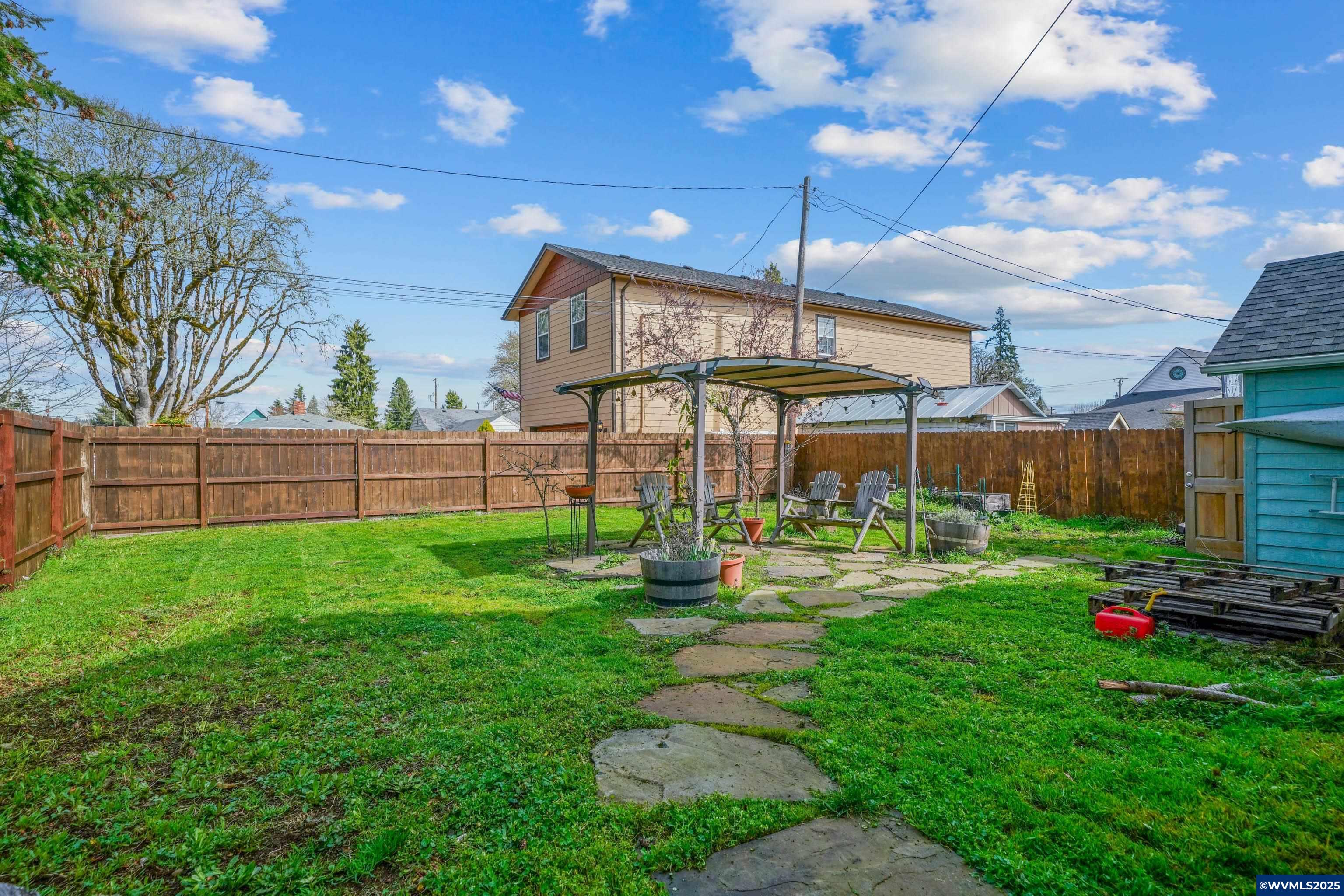 392 Southwest Court Street Dallas, OR 97338 - Photo 18 of 20 Gallery Image 18