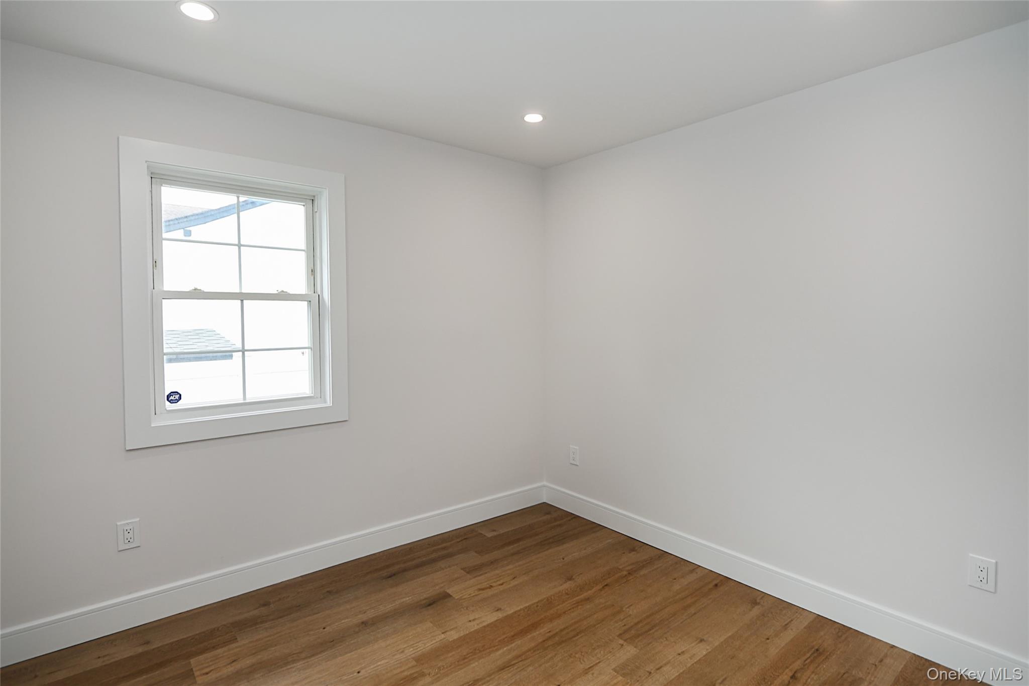 224 Hungry Harbor Road Valley Stream, NY 11581 - Photo 16 of 25